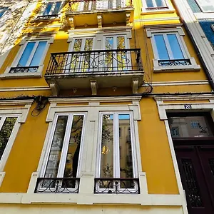 Luciano Cordeiro Quarto em Acomodações Particulares